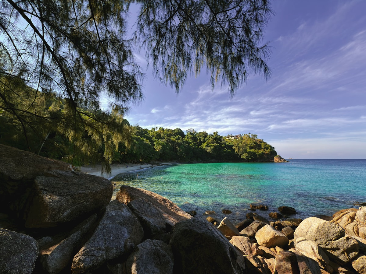 Private yacht charter to Koh Mai Thon/Maiton (Honeymoon Island), Phuket Thailand