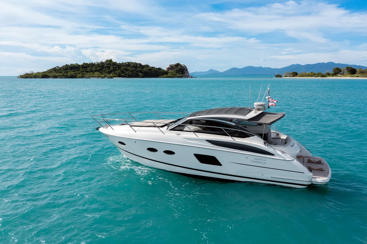 Moondancer — 42ft Princess Yacht Yacht à Moteur Charter Koh Samui