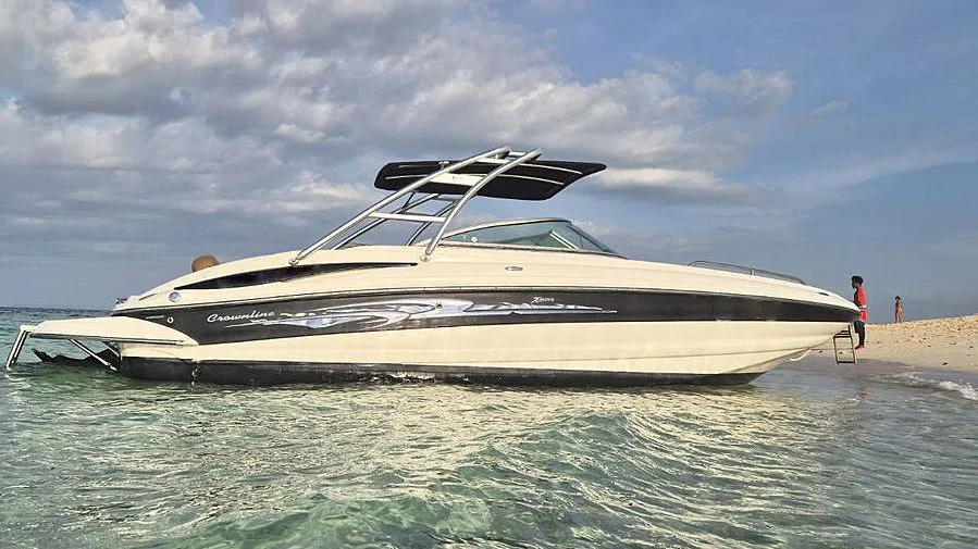 Clyde — 26ft Crownline Charter Phuket