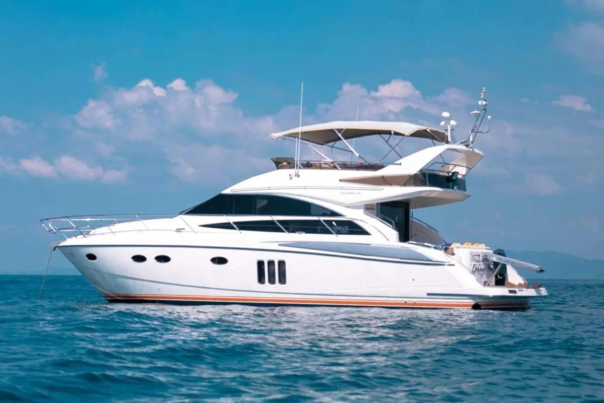Charter Yacht in Phuket: Nong Som - 54ft Princess Yacht