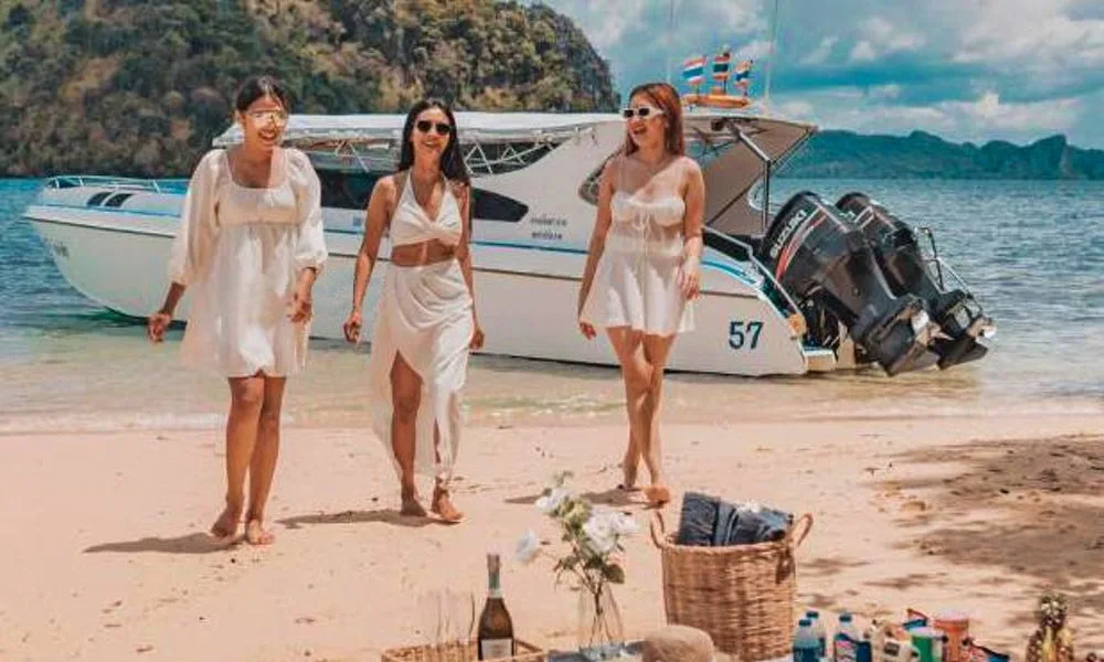 Jules — 40ft Custom Build Charter Phuket