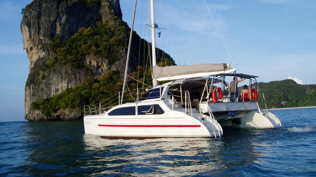 Dreamer — 33ft Seawind Catamaran à Voile Charter Koh Samui