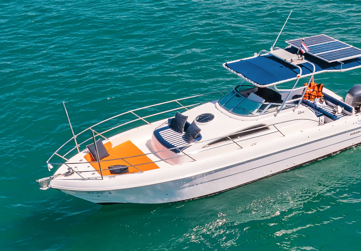 Silver Arrow — 33ft Gulf Craft Dubai Charter Phuket