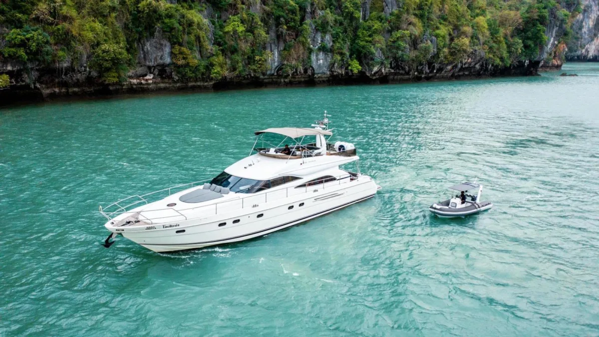 Charter Yacht 65ft Princess Yacht for tours to Koh Hong Krabi (8h)