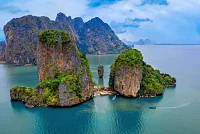 Private yacht charter to 詹姆斯·邦德岛（Koh Tapu）, Phuket Thailand