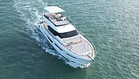 Crémant — 58ft Ferretti Yacht à Moteur Charter Phuket