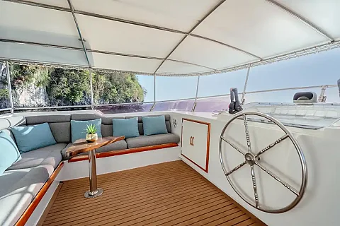  Princess of Siam | 72ft King Yacht | Phuket