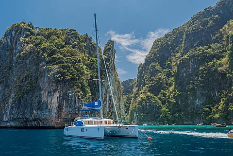  Blue Swing | 44ft Lagoon | Phuket