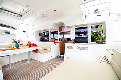  Overnight 7 days / 6 nights | Laura