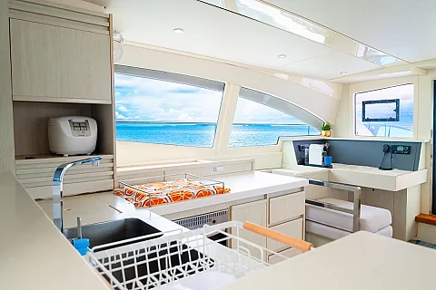  Overnight 7 days / 6 nights | Laura