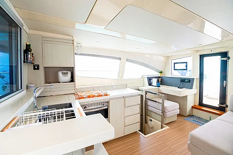  Overnight 7 days / 6 nights | Laura