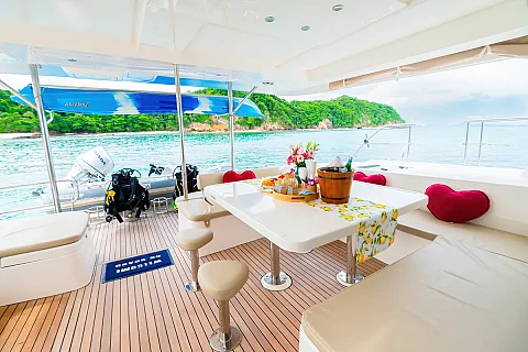  Overnight 7 days / 6 nights | Laura