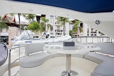  Revolution | 68ft Azimut | Phuket