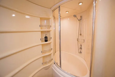  Revolution | 68ft Azimut | Phuket