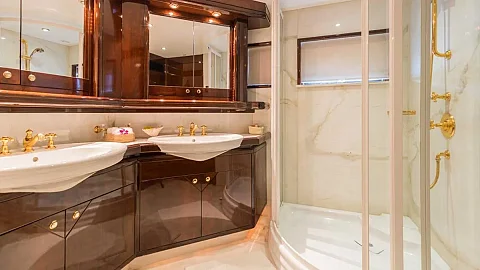  Piano | 112ft Heesen | Phuket