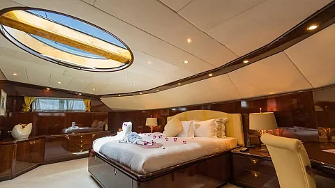  Piano | 112ft Heesen | Phuket