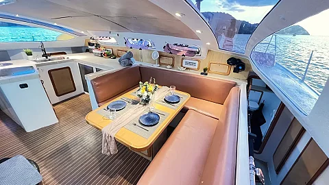  Phi Phi Islands (2 days / 1 night) | Moonlight