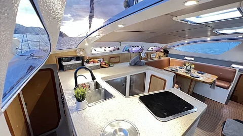  Phi Phi Islands (2 days / 1 night) | Moonlight