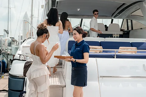  Khai & Naka Islands (4 hrs) | Bonnie