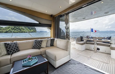  Phi Phi Island (8h) | Maya Bee