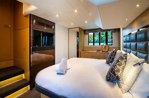  Phi Phi Island (8h) | Maya Bee