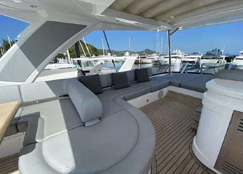  Phi Phi Island (8h) | Bond