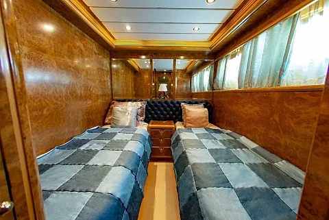   | 90ft Posillipo Technema | 