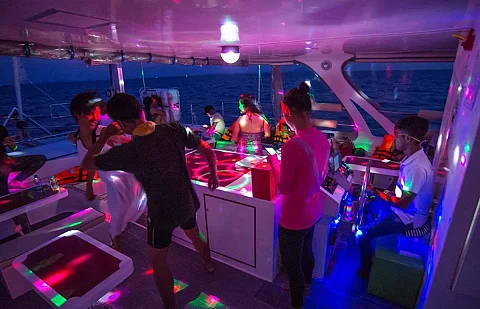  Coral Island (5h) | Monchichi