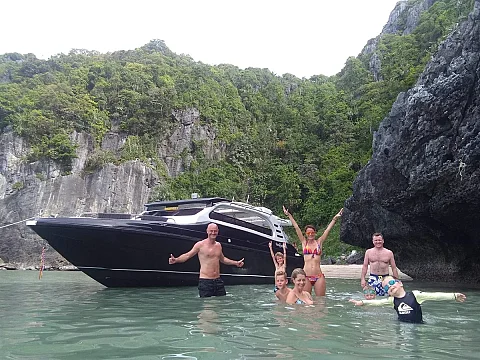   | 40ft Custom Build | 