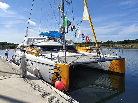  Phi Phi Island (8h) | Parrot